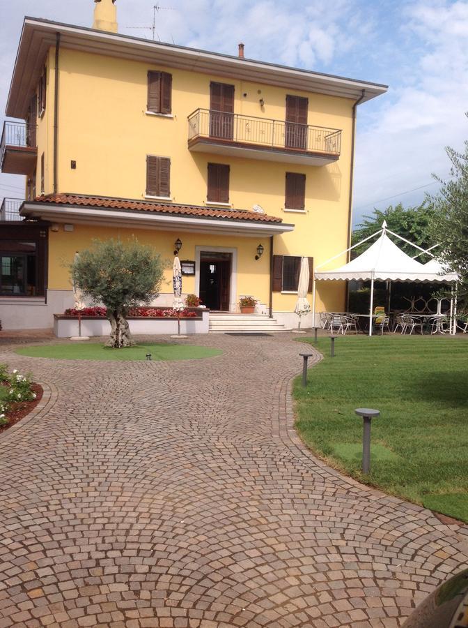 ברשה Hotel Panineria Colombera Rossa מראה חיצוני תמונה
