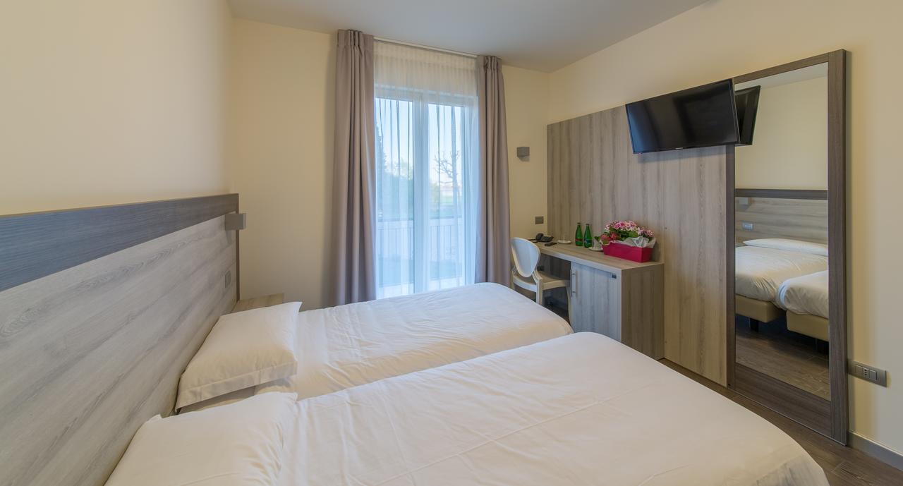 ברשה Hotel Panineria Colombera Rossa מראה חיצוני תמונה