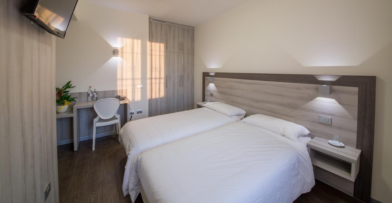 ברשה Hotel Panineria Colombera Rossa מראה חיצוני תמונה