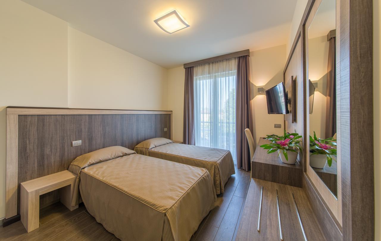 ברשה Hotel Panineria Colombera Rossa מראה חיצוני תמונה