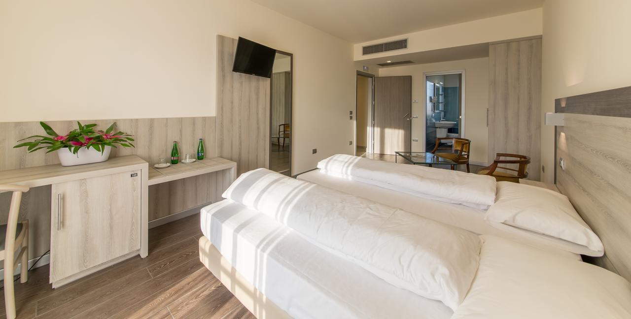 ברשה Hotel Panineria Colombera Rossa מראה חיצוני תמונה